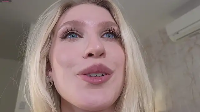 scarlett_sweet054 (F young) - finger in pussy