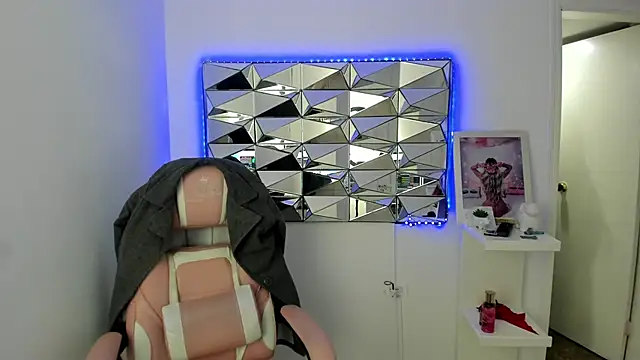 camixxx_m - Camixxx_m's free webcam