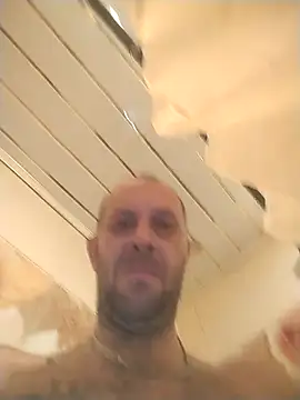 MaxDevilWhite webcam