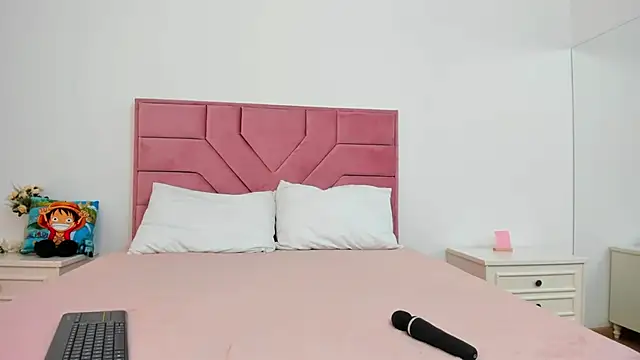 JulietteRoberts webcam