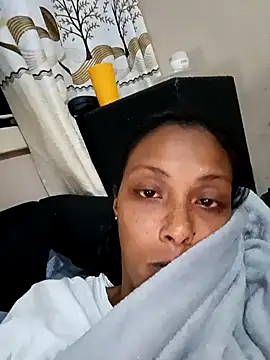 Indian-Hottie001 webcam