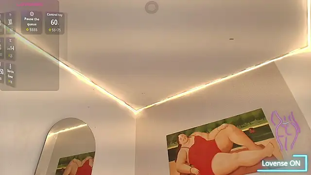 nahomi_blaze56 webcam