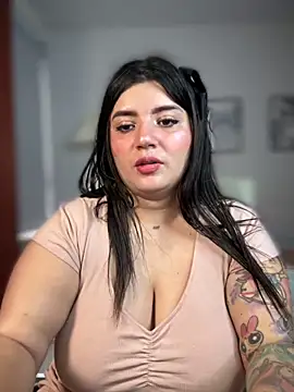 horny_roomiess webcam