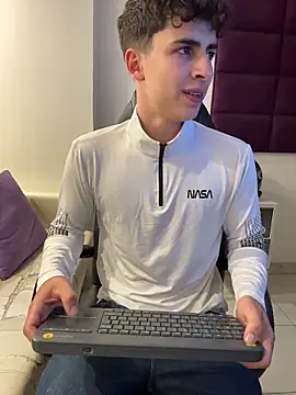 AdrianRinaldi webcam