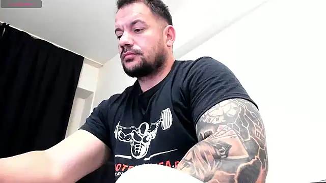 musclemonster31 webcam