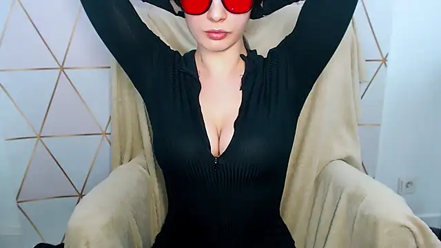 CarliFantasy25 webcam