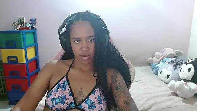 TiffanyRoouse webcam