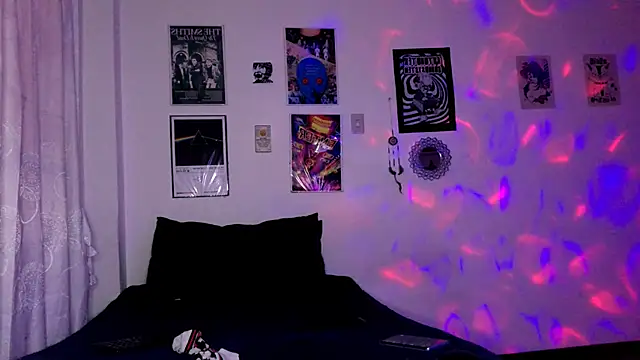 plutonbluemooon333 webcam