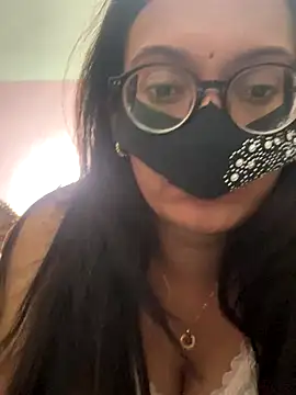 Saguphtah_Chattergy_22 webcam