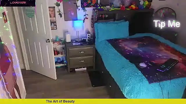 CosmicDream143 webcam