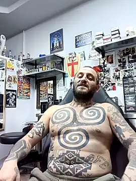 TattooedDick92 webcam