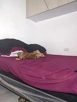 Kristal_Bronw_Lawren webcam