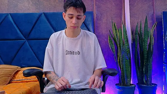 Lion_Foster01 webcam