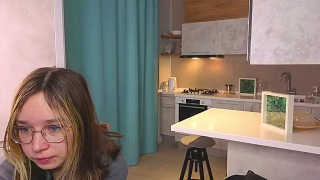 sharridobes (F teen) - Play with my nipples