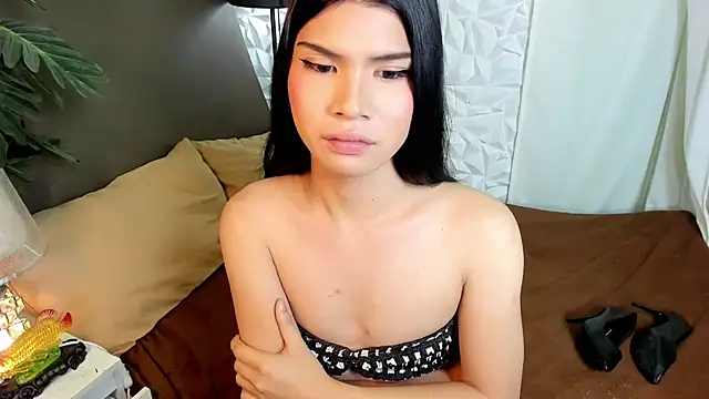 delightfulasianhugecock webcam