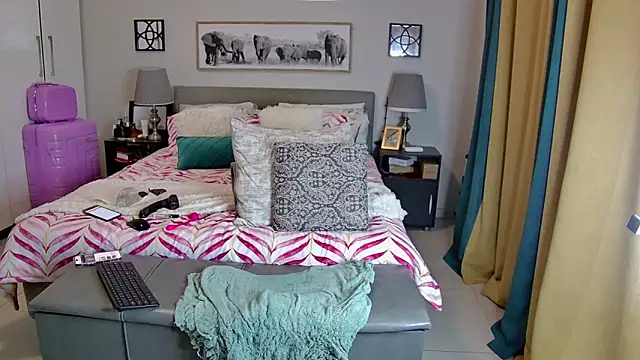 naughtykelly28 (F young) - heavy squirt + birthday month