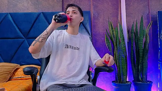 Lion_Foster01 webcam