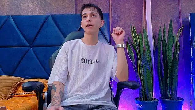 Lion_Foster01 webcam