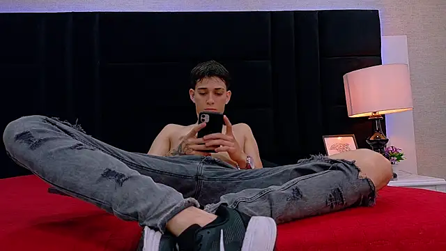 Lion_Foster01 webcam