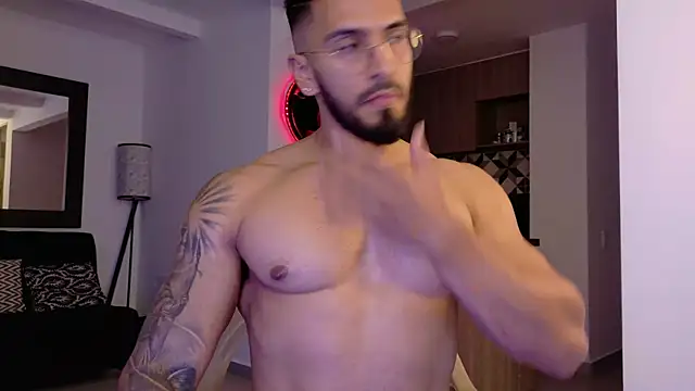 tony_muscle webcam