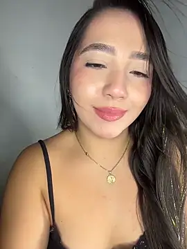 Hannahpradaa_ webcam