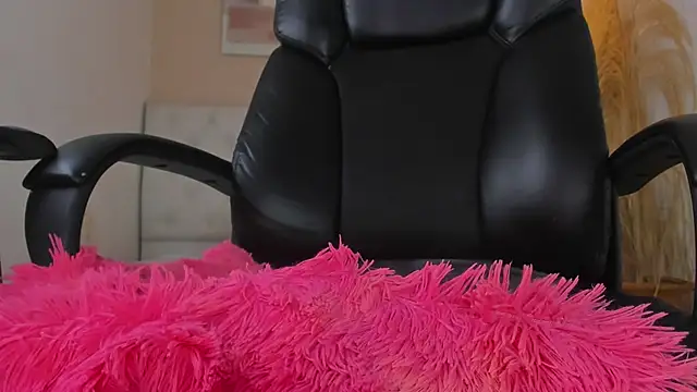 ISAAC_CRYSTON webcam