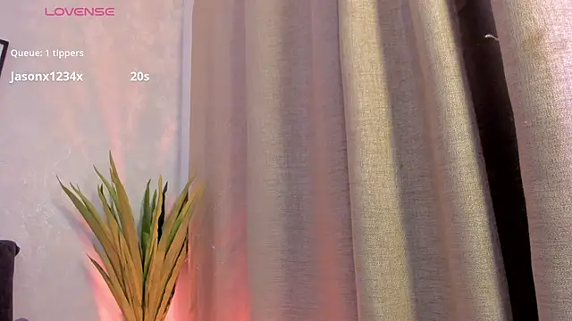 Keira_Corleone webcam