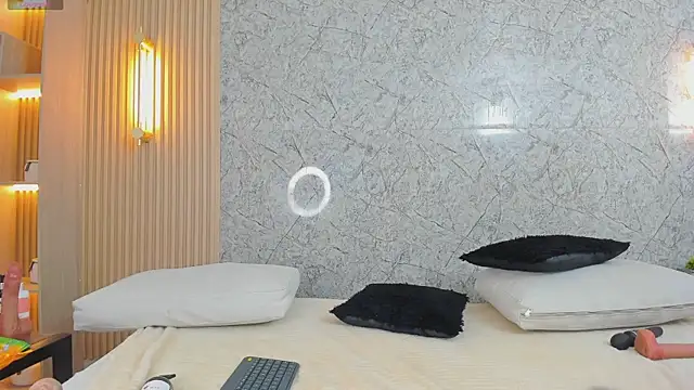 Antonella_west webcam