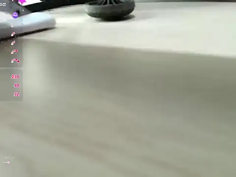 brunette_hot02 webcam