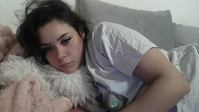 LovelyJulliette webcam