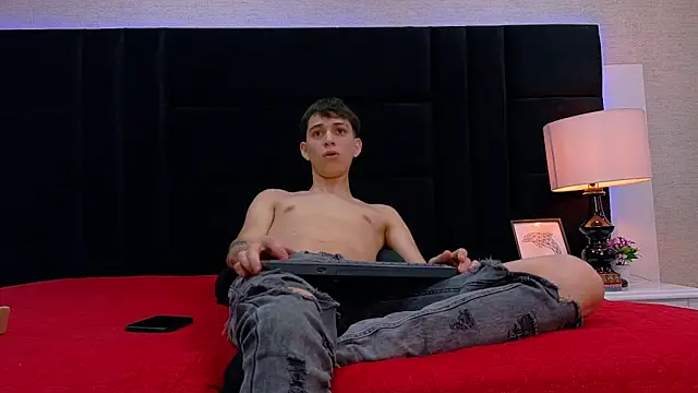 Lion_Foster01 webcam