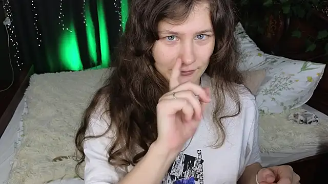 Charlotte_wow webcam