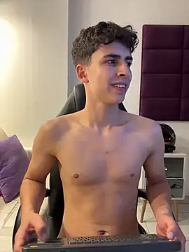 adrianrinaldi (M twink) - show cum