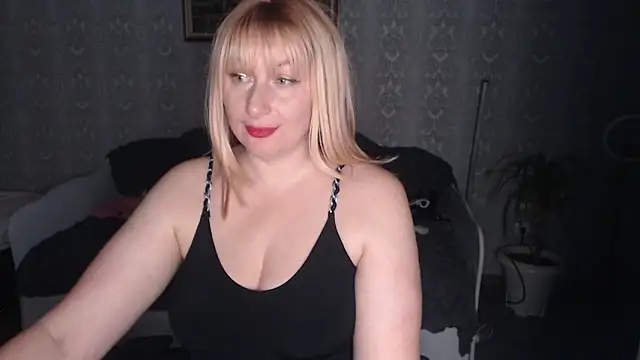 Yummy_Gloria webcam