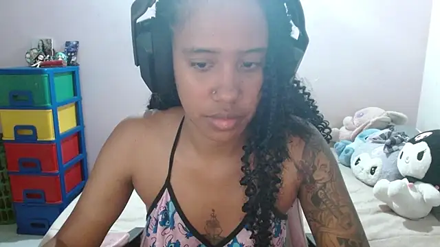 TiffanyRoouse webcam