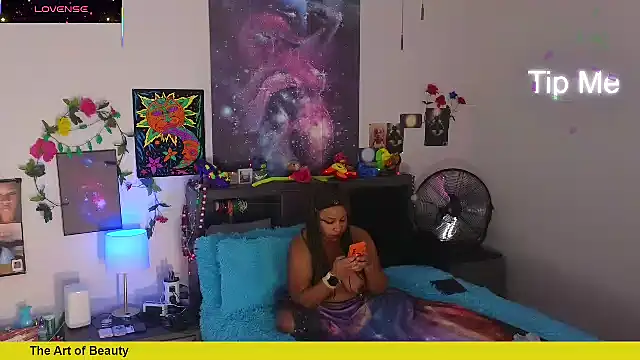 CosmicDream143 webcam