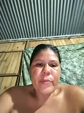 hotmom33 webcam