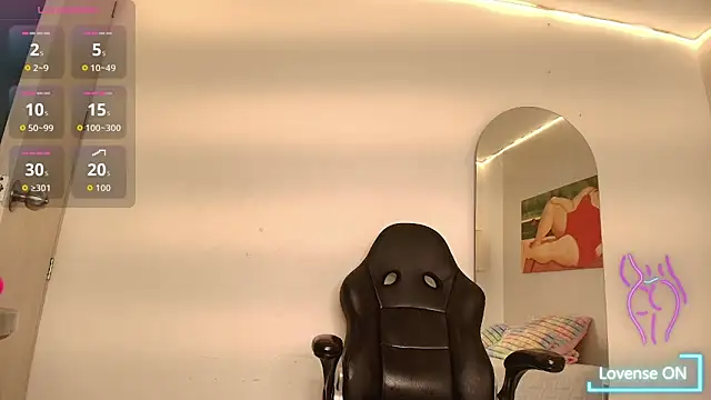 nahomi_blaze56 webcam