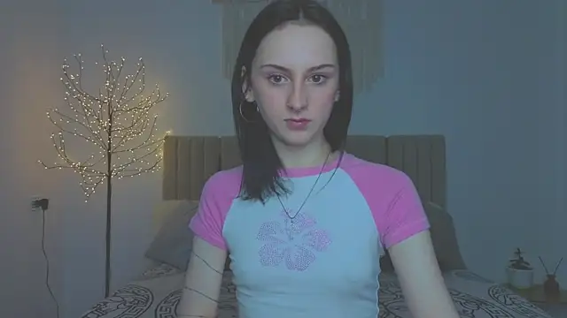 Little_moly999 webcam
