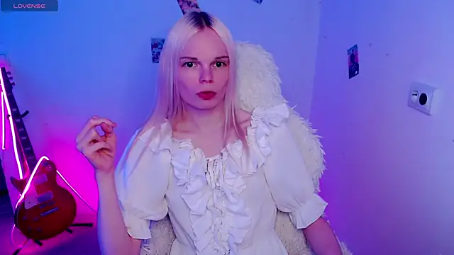 Emily_Nyaffee webcam