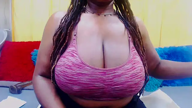 Bustydiva88 webcam