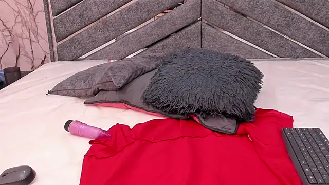 SASHA_BROWNIE__ webcam