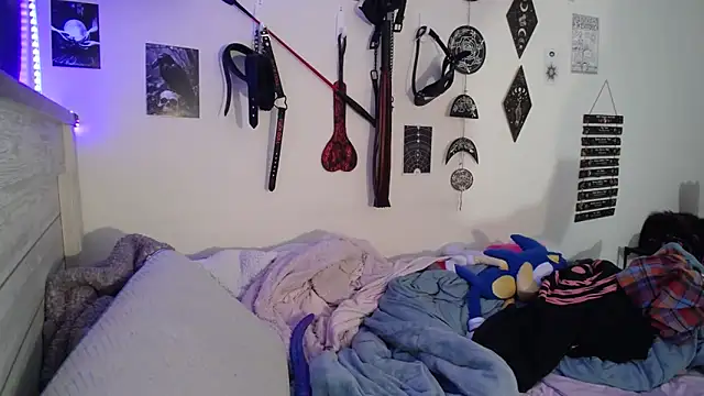 Julietserenity webcam