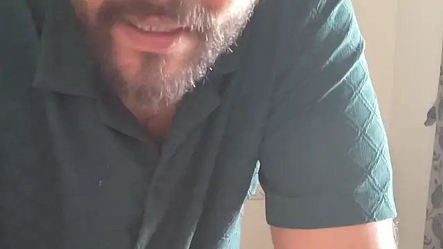 MakeMeAwareAah webcam