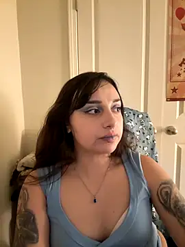 CharmingMaddie webcam