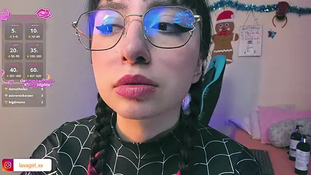 Julieta_Shelby webcam