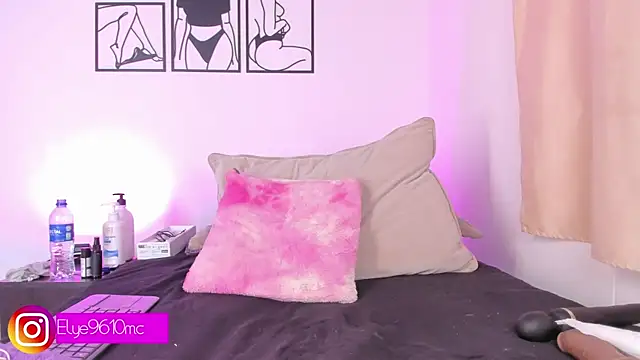 ellie_mcdonald webcam