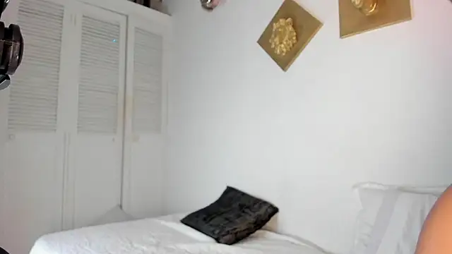 CharlottePetitte webcam