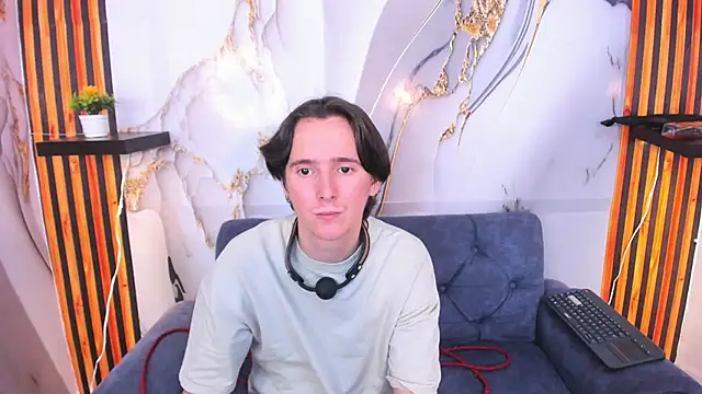 Aaron_LatinMen2 webcam