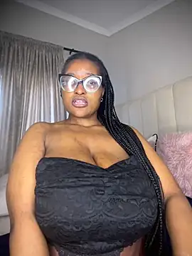 bustygoddess32 (Ask my age) - clap ass